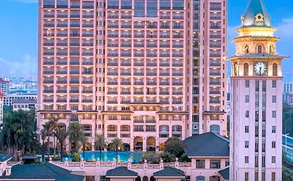 Chateau Star River Hotel