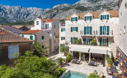 Casa Columba - Adults Only 4 Star Boutique Hotel with Outdoor Pool & Private Garden