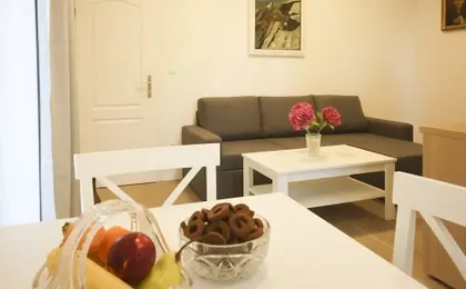 Apartment Goge - One-bedroom Apartment With Balcony