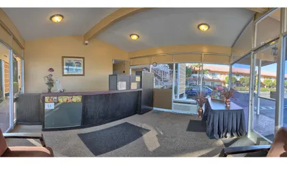Relax Inn & Suites