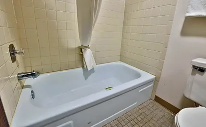 OYO Hotel Pipestone MN, Canterbury Park