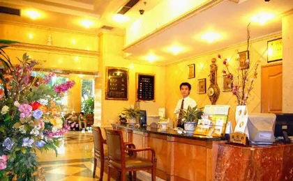 Taiyi Hotel (Chengdu Shuhan Road East Metro Station)