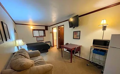 Highland Court Motel