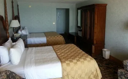 Clarion Hotel Beachfront