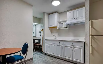 SureStay Hotel by Best Western Terrell