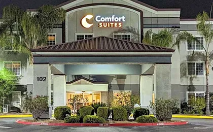 Comfort Suites Fresno River Park