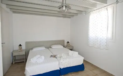 Gryparis' Club Apartments