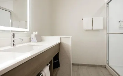Holiday Inn Express & Suites Keizer
