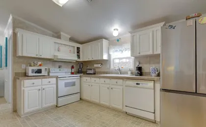 Paddle on the River! Waterfront Retreat in Stuart
