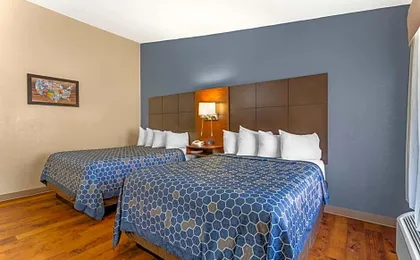 Econo Lodge Inn & Suites Gatlinburg at the Convention Center