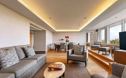 Royal Garden Hotel