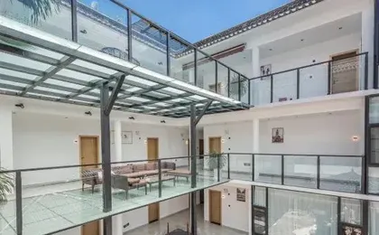 Jiuge Light Luxury Homestay(Dali Old City Erhai Store)
