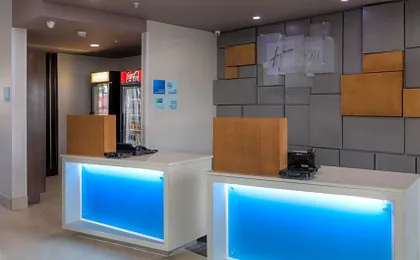 Holiday Inn Express & Suites Tulsa Midtown By IHG