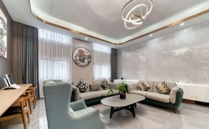 Baole Orange Light Luxury Hotel (Shanghai Qibao Subway Station)