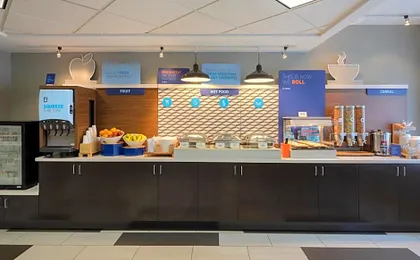 Holiday Inn Express & Suites Tilton By IHG