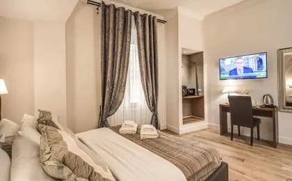 River Luxury Suites