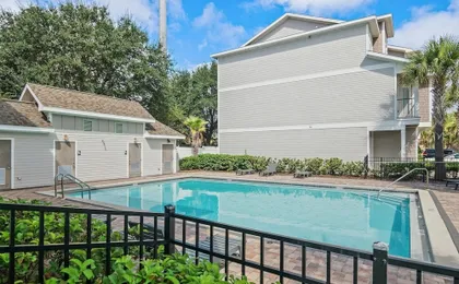 Driftwood Townhomes #3- Liv Salty