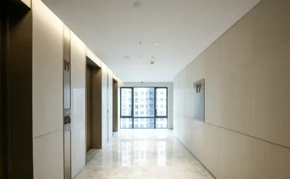 Yunding Executive Apartment (Haiya Colorful City Lingzhi Metro Station Store)