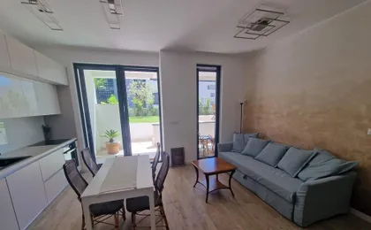 Luxury Modern Apt W Garden, 3 Min Walk To Beach