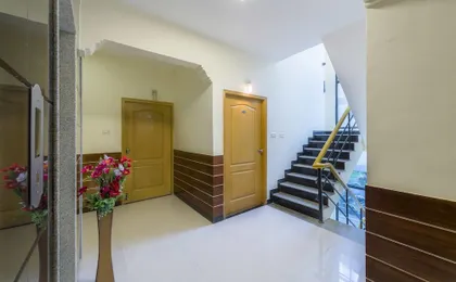 Hotel Raj Comforts