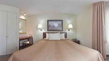 Candlewood Suites Chicago/Naperville