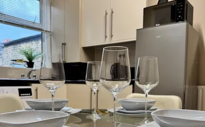 London City Apartment - Modern & Cozy Stay