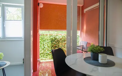 Apartment Sleeps 4 with Free Parking