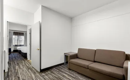 Clarion Suites Downtown
