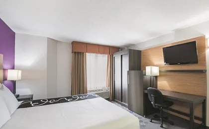 La Quinta Inn & Suites by Wyndham Minneapolis Northwest
