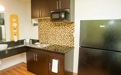 Inn And Suites Palestine