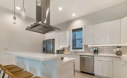 Spacious Townhouse with Balcony
