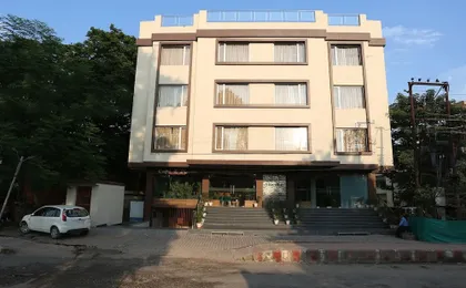 Capital O 18921 Hotel Yelchiko