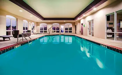 La Quinta Inn & Suites by Wyndham Russellville
