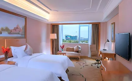 Vienna Hotel Shenzhen Lo Wu Control Point