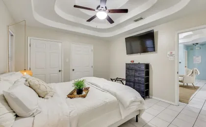 Pool Access & Work-ready Comforts! Edinburg Apt