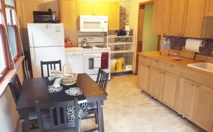 Comfortable 3 BR Craftsman Bungalow in Milwaukee's Bay View Neighborhood
