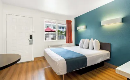 Studio 6 Suites Carpinteria, CA–Santa Barbara - South
