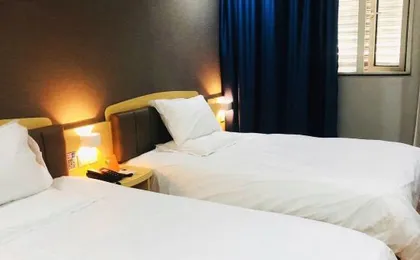 7 Days Inn Guangzhou Shangxiajiu Pedestrian Street Changshou Road Metro Station