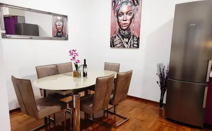 Spacious Apartment Near City Center And the Beach