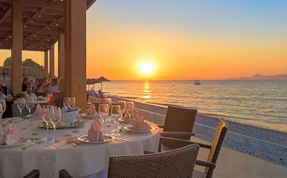 Avra Beach Resort