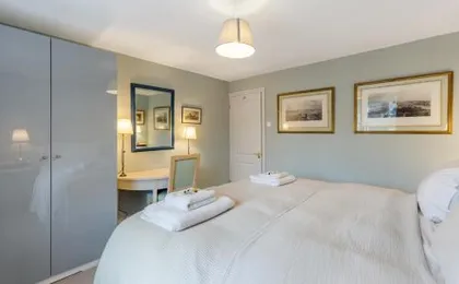 Bright & Cosy Gem Battersea Park View King Bed