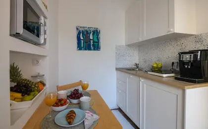 Sunny Getaway Apartments