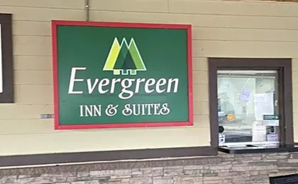 Evergreen Inn & Suites Portland Airport