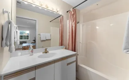 Carefree Getaways 2 Bedroom Condo by RedAwning