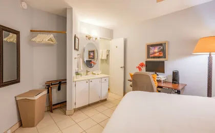 Romannas Golden Ray Oceanfront Condo
