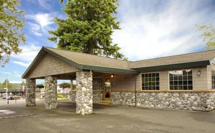 Poulsbo Inn & Suites