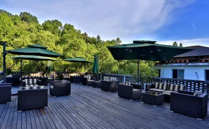 Nostalgia Hotel (West lake Hangzhou)