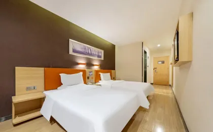 7 Days Premium Guangzhou Fangcun Guanggang New City Hedong Metro Station