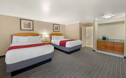 Best Western Plus Ontario Airport & Convention Center