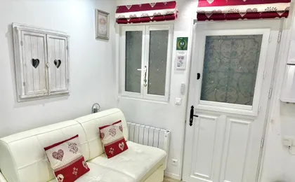 Superb Tiny House in Heart of Paris 1st!